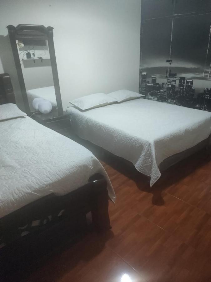 Noras Homestay Laureles Медельин Экстерьер фото