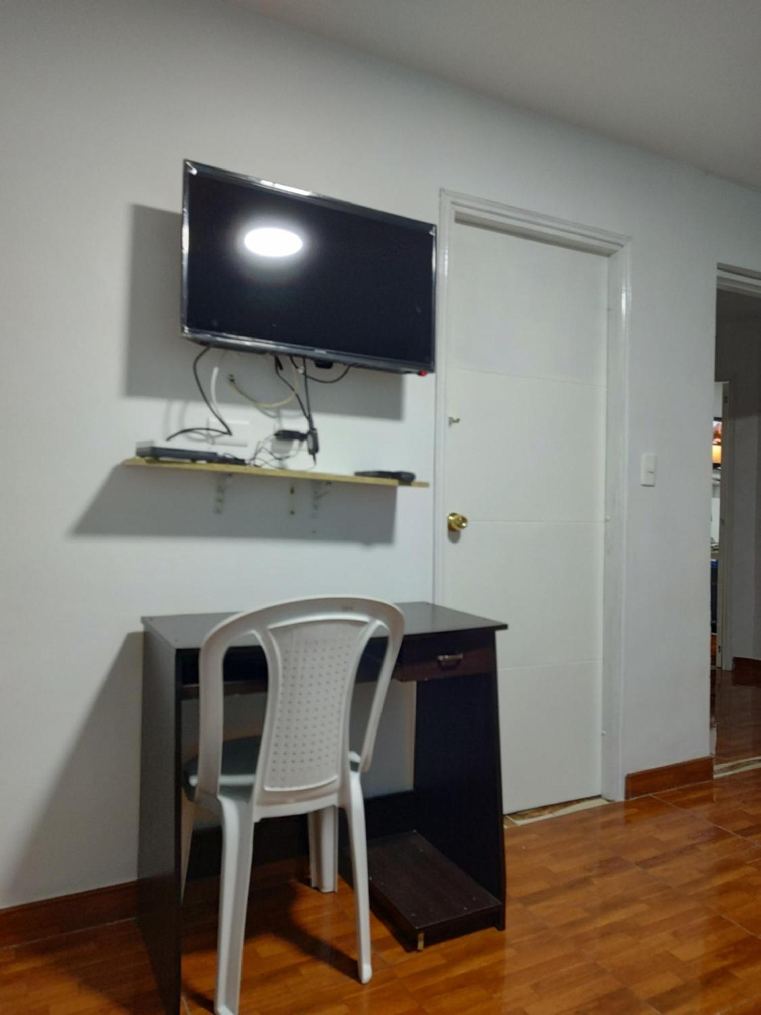 Noras Homestay Laureles Медельин Экстерьер фото