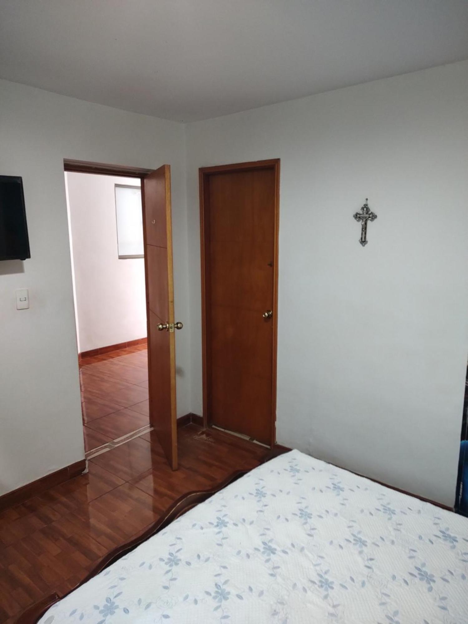 Noras Homestay Laureles Медельин Экстерьер фото